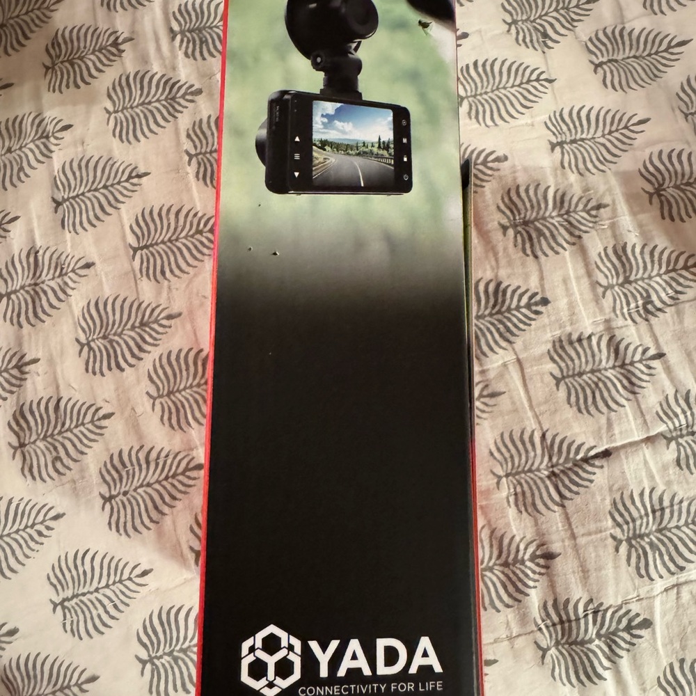 Yada 1080P Roadcam with SanDisk 32GB microSD Card - Picture 5 of 10